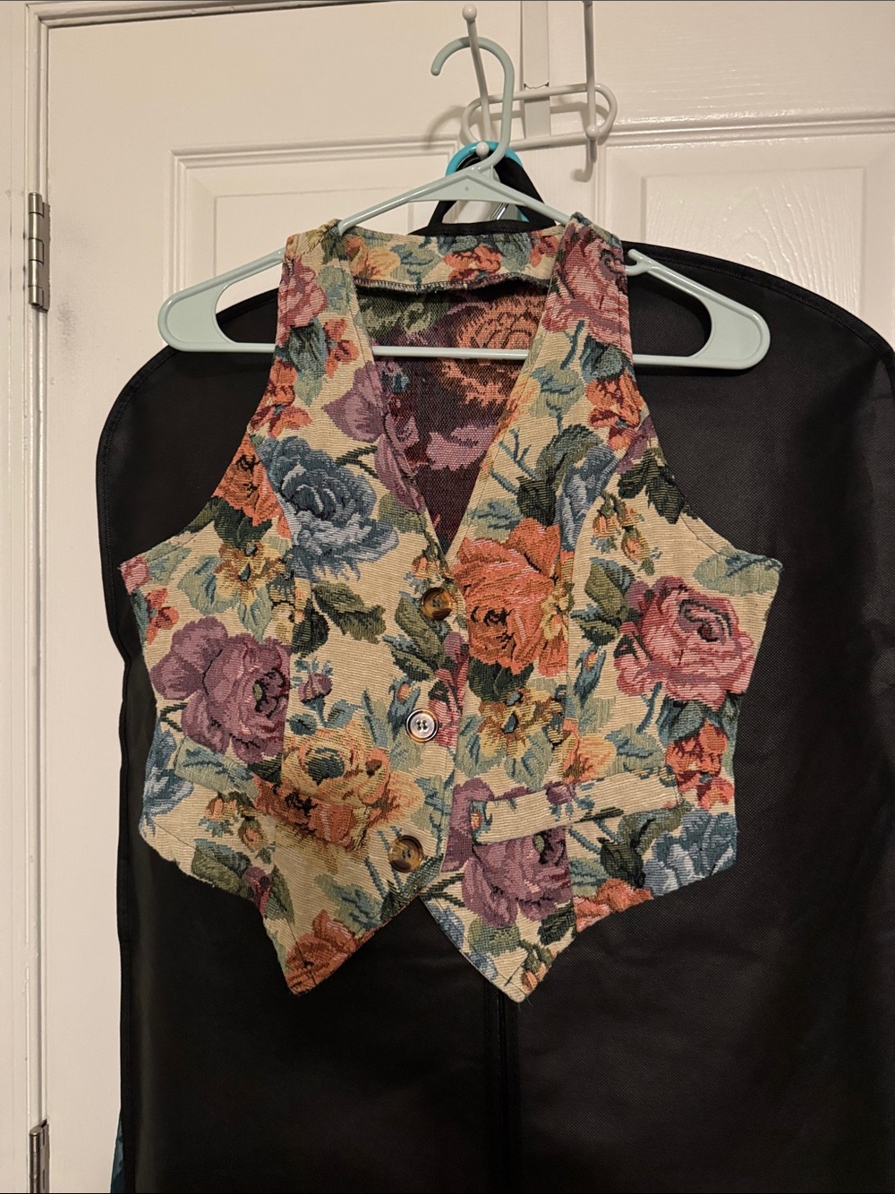 Floral Tapestry Waistcoat Vest in Cream and Multi